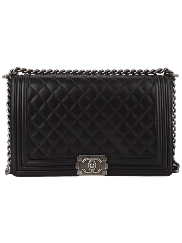 A92193 chanel boy sale