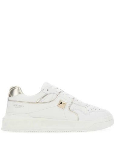 One Stud Low-Top Sneakers White - VALENTINO - BALAAN 1