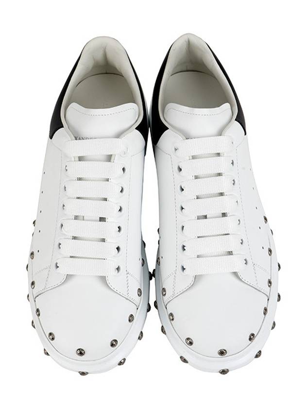 Studded Oversole Low-Top Sneakers White Black - ALEXANDER MCQUEEN - BALAAN 5