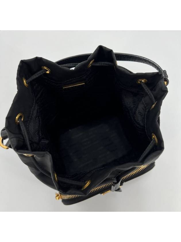 Triangle logo nylon tesuto bucket bag black - PRADA - BALAAN 9