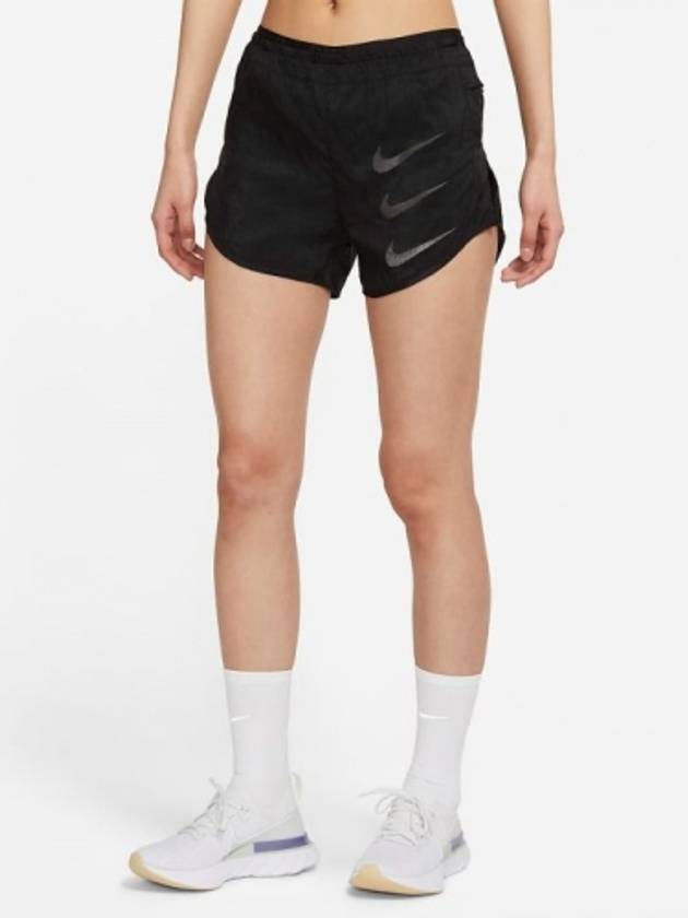 01DA1281010Women'sRun Division Tempo 2IN1 Overswoosh Short PantsBlack - NIKE - BALAAN 1