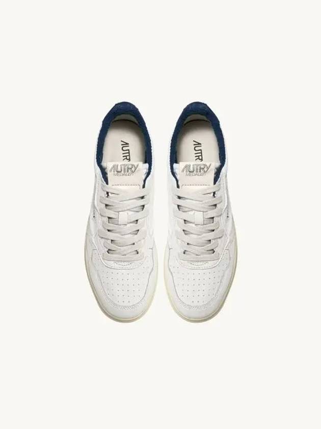 Medalist Navy Tab Low Top Sneakers White - AUTRY - BALAAN 5