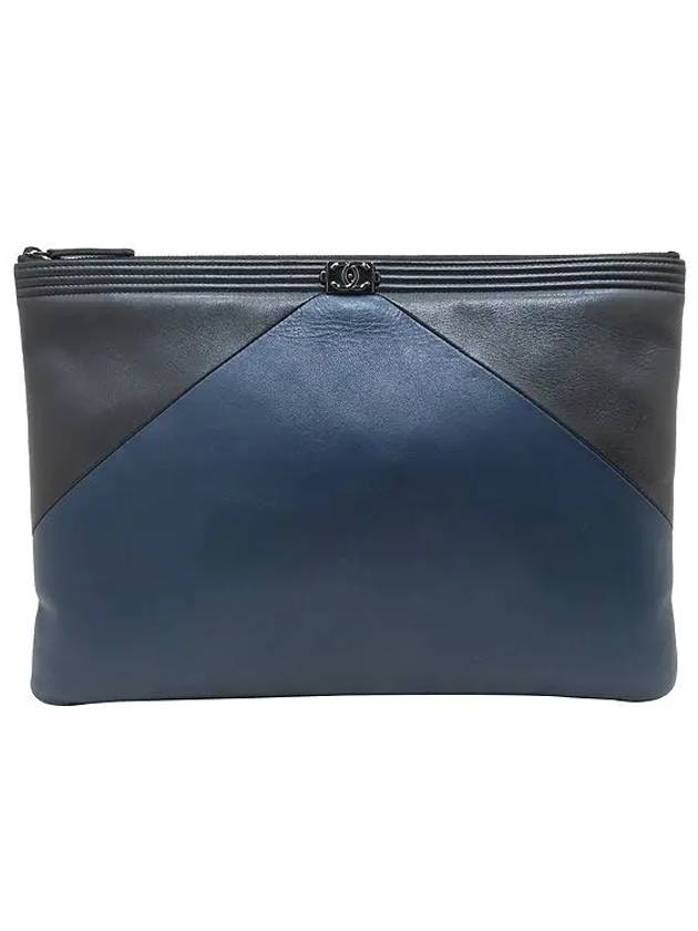 black clutch bag - CHANEL - BALAAN 2