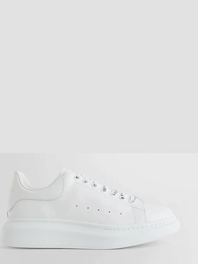 Oversized Leather Tab Low Top Sneakers White - ALEXANDER MCQUEEN - BALAAN 6