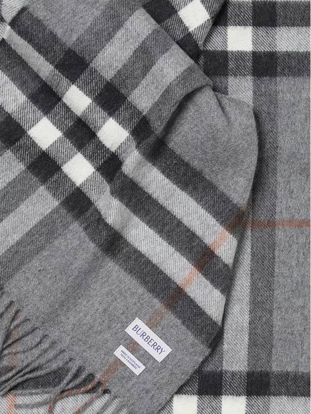 Giant Check Cashmere Scarf Grey - BURBERRY - BALAAN 6