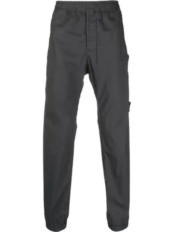 Men's Compass Patch Light Stretch Cotton Canvas Track Pants Charcoal - STONE ISLAND - BALAAN 1