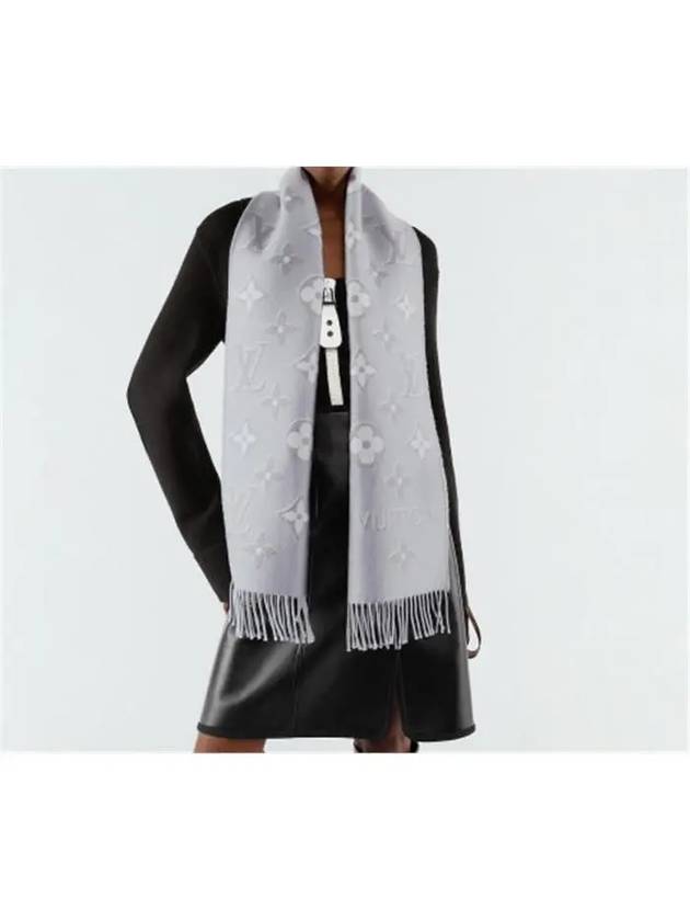 LV Essential Scarf Light Grey - LOUIS VUITTON - BALAAN 6