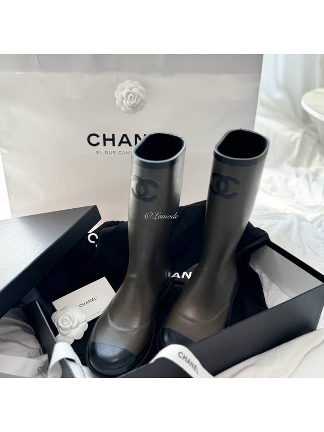 CC Logo Bicolor Rain Boots Brown Black - CHANEL - BALAAN 5