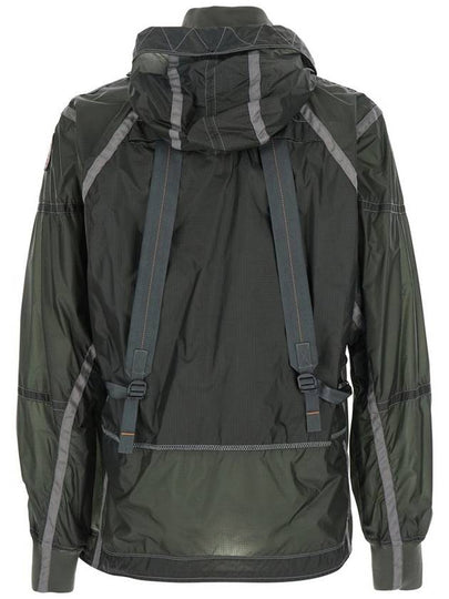 'Edge' Green Jacket With Logo Patch On The Sleeve And Shoulder Straps On The Back In Tech Fabric Man - PARAJUMPERS - BALAAN 2