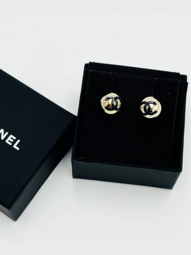 Earrings round ball CC logo gold - CHANEL - BALAAN 7