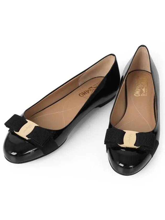 Women’s Varina Bellet Flats Black - SALVATORE FERRAGAMO - BALAAN 4