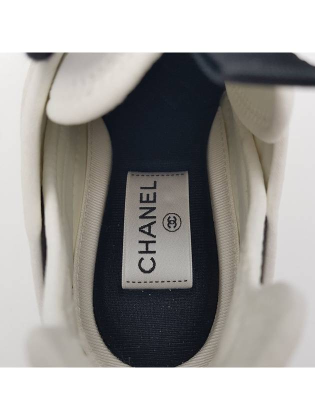 Mixed Fibers Velvet Calfskin Low Top Sneakers Ivory - CHANEL - BALAAN 9