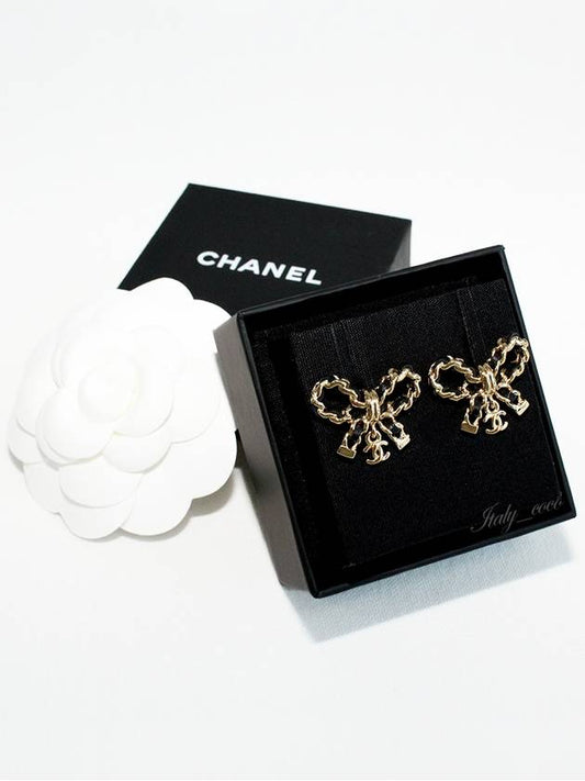 Women's CC Logo Butterfly Chain Gold Earrings Gold - CHANEL - BALAAN 2