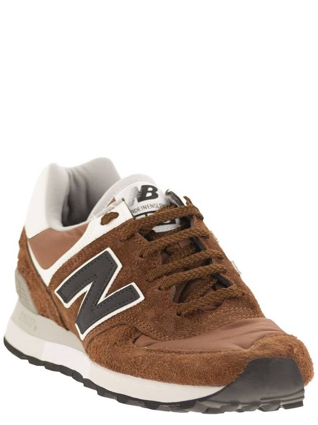 576 - Sneakers - NEW BALANCE - BALAAN 2