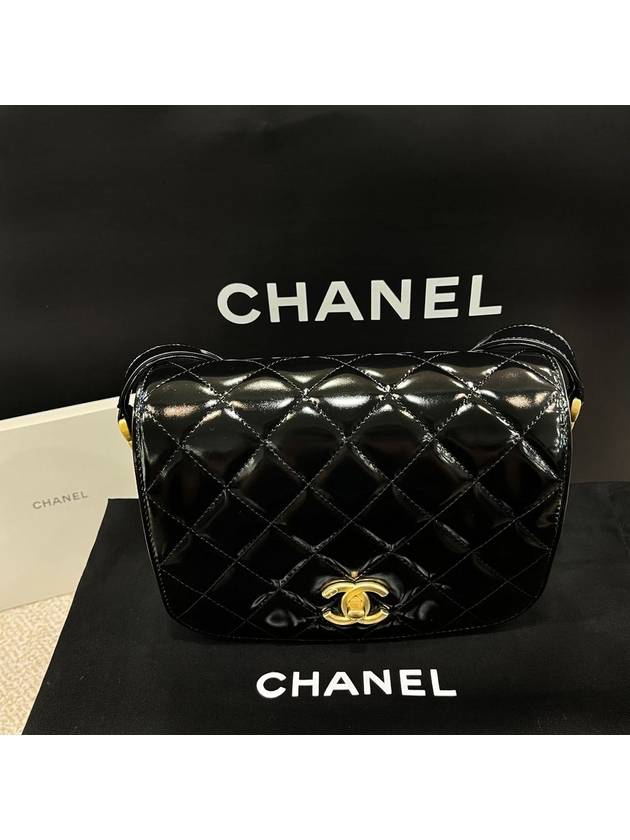 22FW Calfskin Quilted Gold Mini Chain Cross Bag AS3396 B08494 94305 - CHANEL - BALAAN 1