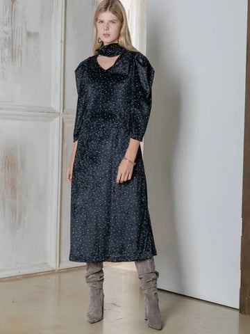 Women's Snow Dot Muffler Attached Puff Sleeve Velvet Midi Dress Black - PRETONE - BALAAN 1