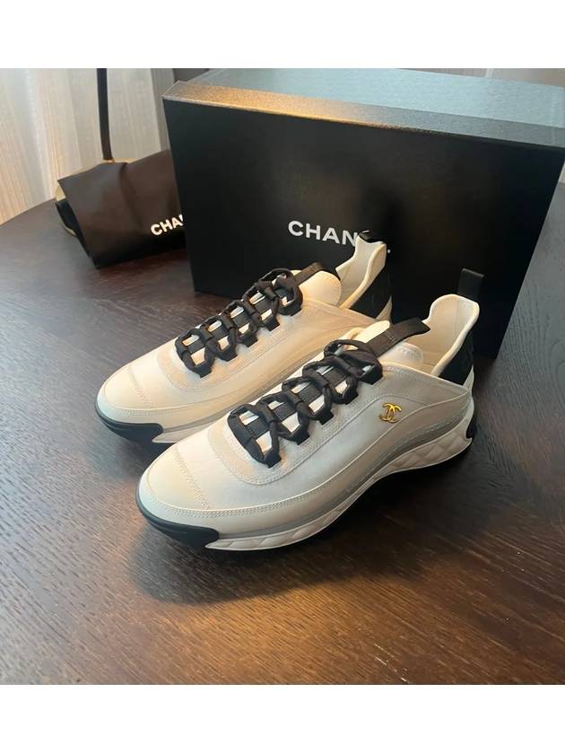 Mixed Fibers Velvet Calfskin Low Top Sneakers Black - CHANEL - BALAAN 6