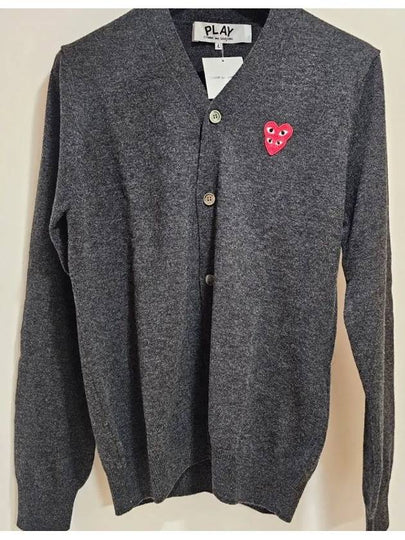 Double Heart Wappen V-Neck Cardigan Grey - COMME DES GARCONS PLAY - BALAAN 2