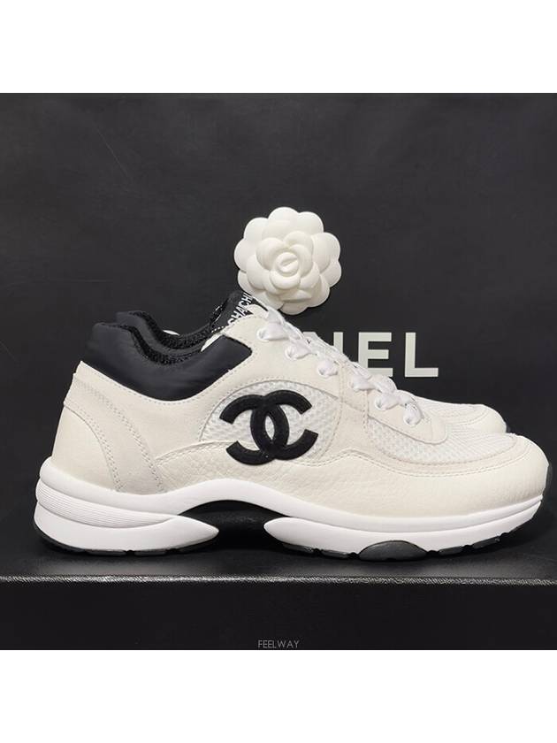 Women's Cruise Sneakers White Mesh Calfskin - CHANEL - BALAAN 2