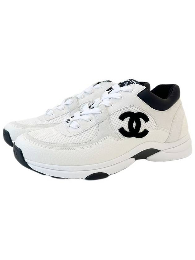 CC Logo Leather Low Top Sneakers White - CHANEL - BALAAN 3