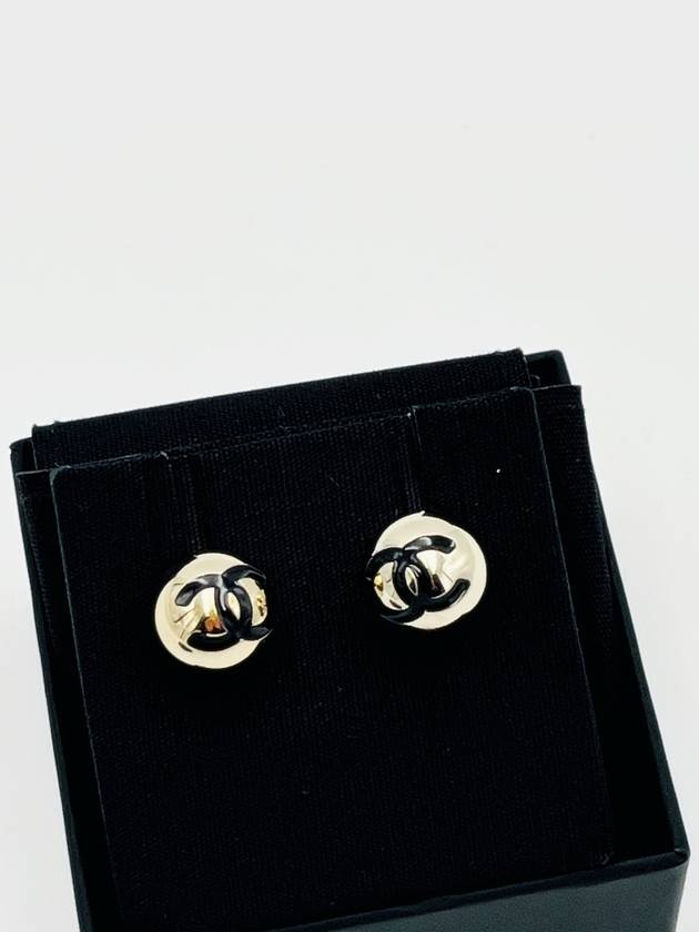 Earrings round ball CC logo gold - CHANEL - BALAAN 5