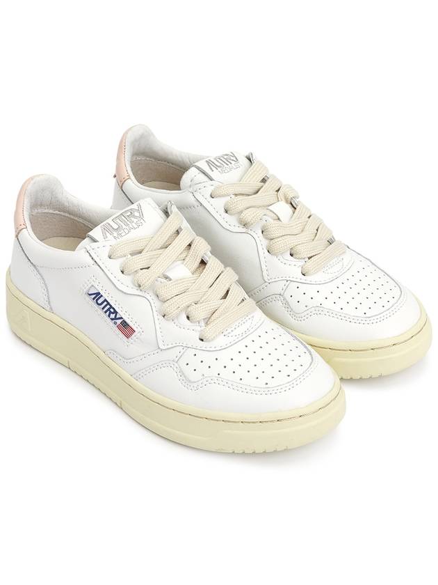 Medalist Pink Tab Leather Low Top Sneakers White - AUTRY - BALAAN 4