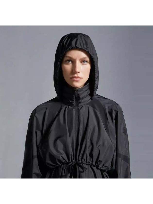 Women's Licasto Raincoat Black - MONCLER - BALAAN 5