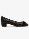 Vara Quilted Pumps Black - SALVATORE FERRAGAMO - BALAAN 2