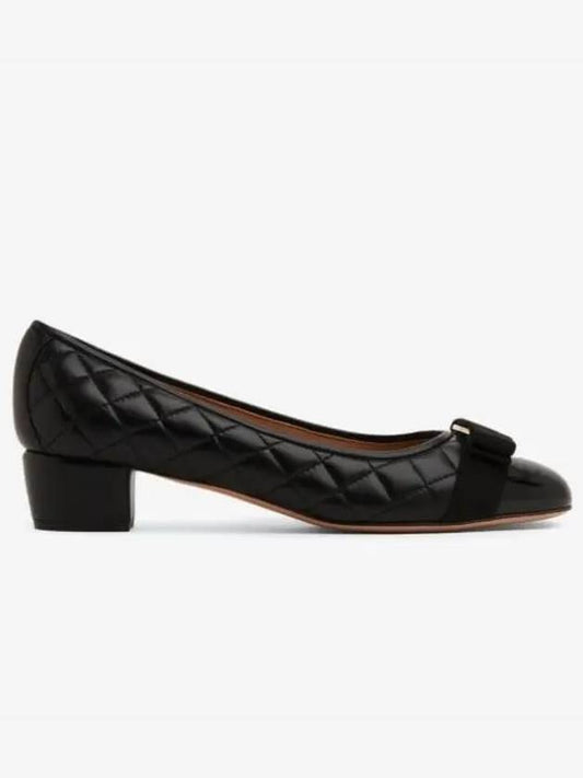 Vara Quilted Pumps Black - SALVATORE FERRAGAMO - BALAAN 2