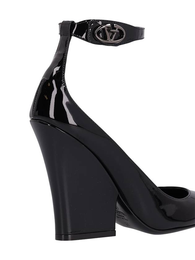 VLOGO PATENT LEATHER PUMPS - VALENTINO - BALAAN 4