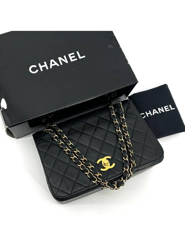 Classic Lambskin Flap Shoulder Bag - CHANEL - BALAAN 1