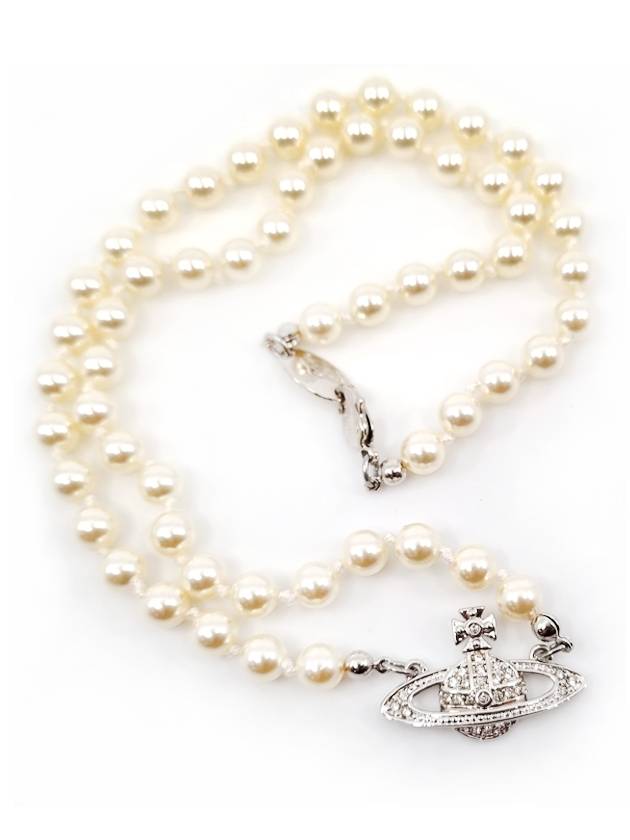 Mini Bas Relief Pearl Necklace Platinum Cream Pearl Crystal - VIVIENNE WESTWOOD - BALAAN 5