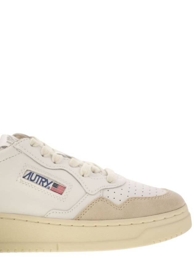 MEDALIST LOW - Leather and Suede Sneakers - AUTRY - BALAAN 6