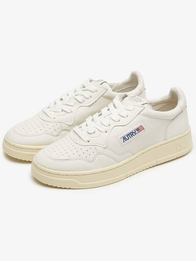 Medalist Goatskin Low Top Sneakers White - AUTRY - BALAAN 3