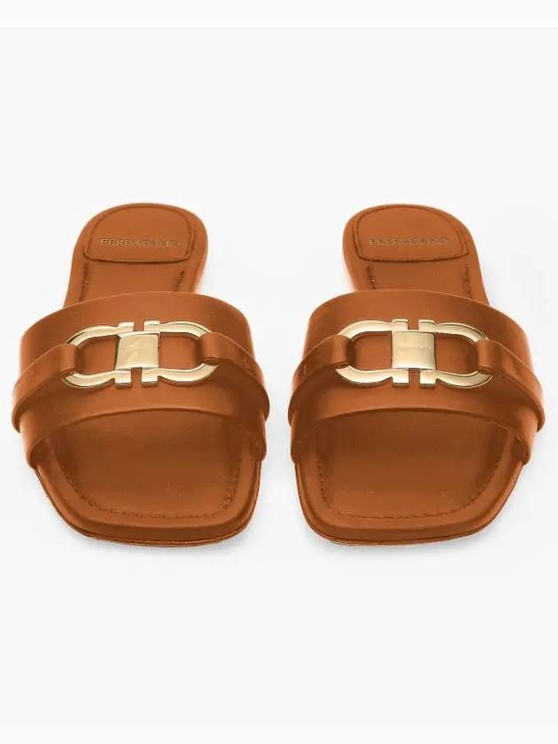 Gancini Ornament Flat Slide Brown - SALVATORE FERRAGAMO - BALAAN 4