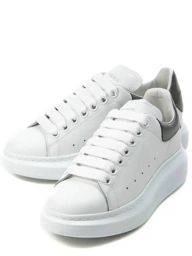 Oversized Low Top Sneakers Black White - ALEXANDER MCQUEEN - BALAAN 2