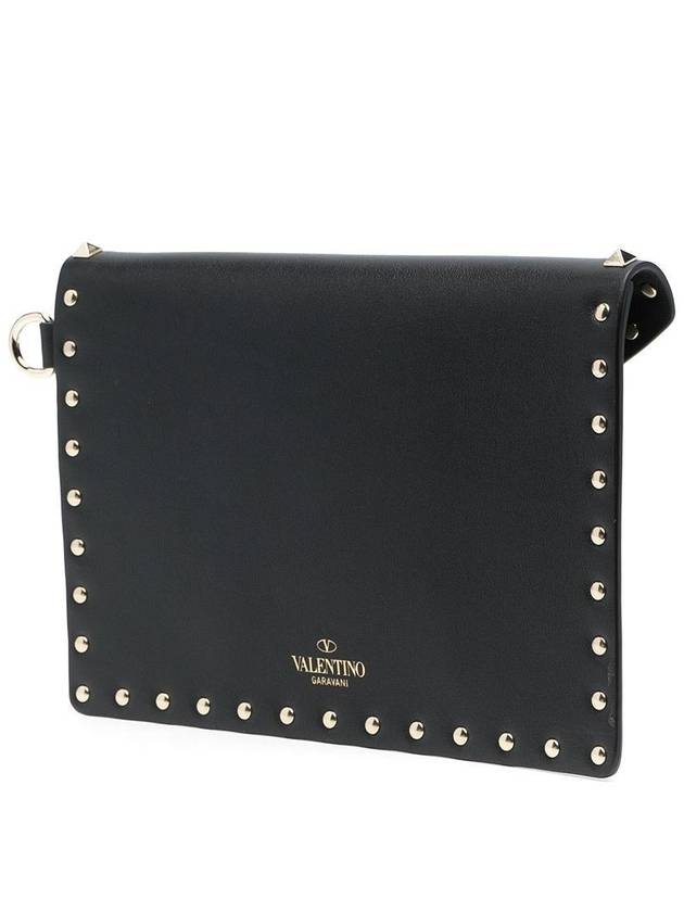 Rockstud Envelope Clutch Bag Black - VALENTINO - BALAAN 3