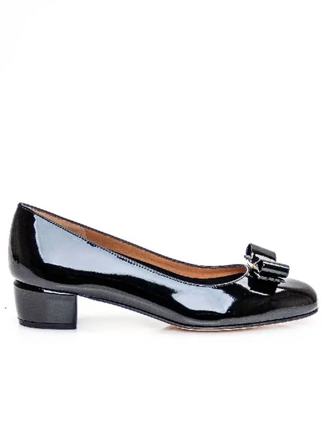 Vara Bow Patent Pumps Black - SALVATORE FERRAGAMO - BALAAN 2