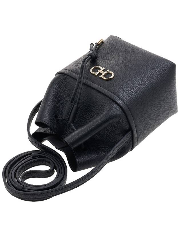 Gancini Mini Bucket Bag Black - SALVATORE FERRAGAMO - BALAAN 5