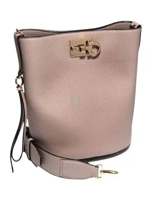 Gold Studio Bucket Bag Amaretti - SALVATORE FERRAGAMO - BALAAN 2