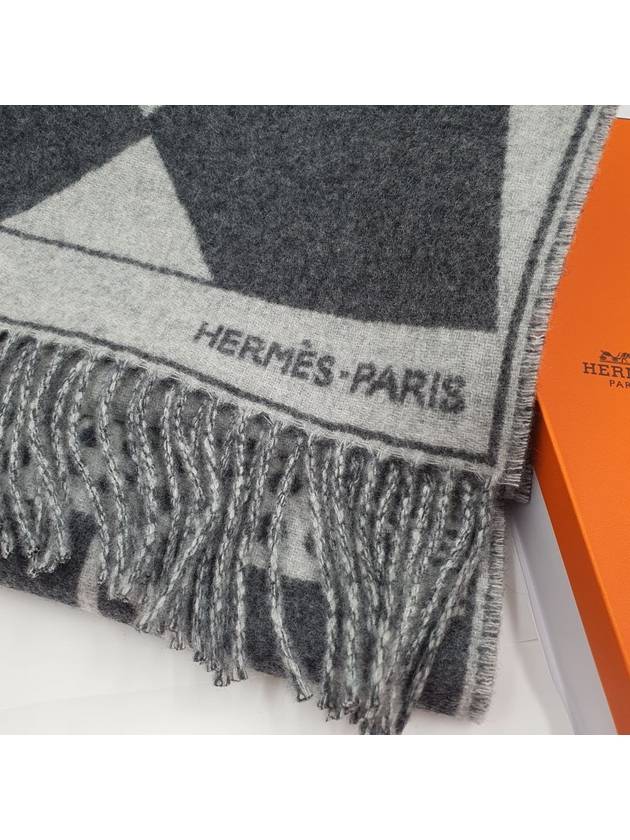 Camails Jacquard Cashmere Muffler Gris Clair Chine Flanel - HERMES - BALAAN 4