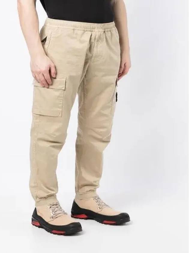 Men's Wappen Patch Cargo Straight Pants Beige - STONE ISLAND - BALAAN 4