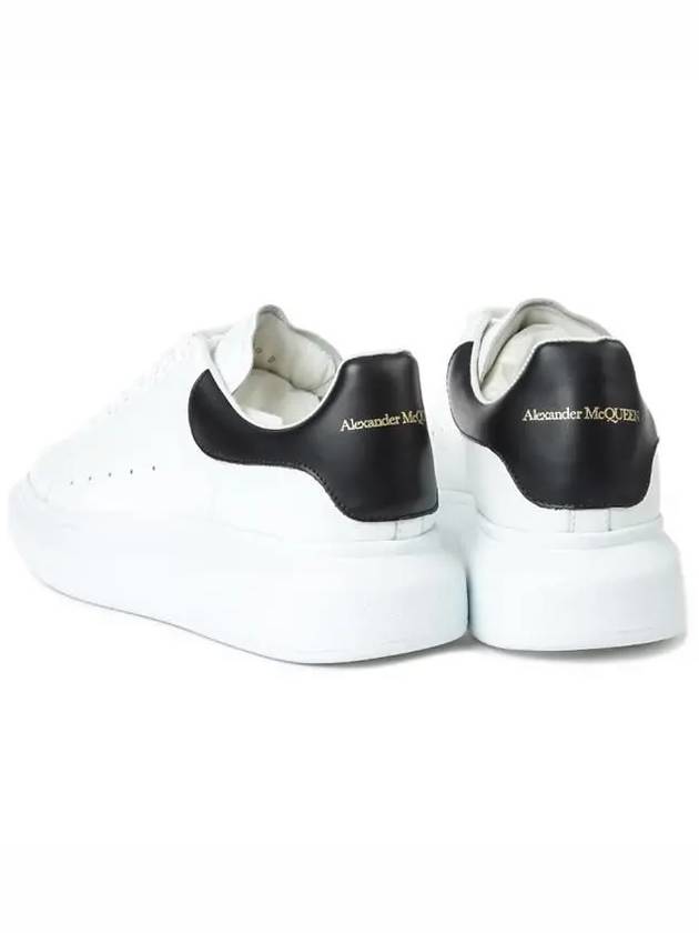 Oversized Leather Tab Low Top Sneakers White - ALEXANDER MCQUEEN - BALAAN 5