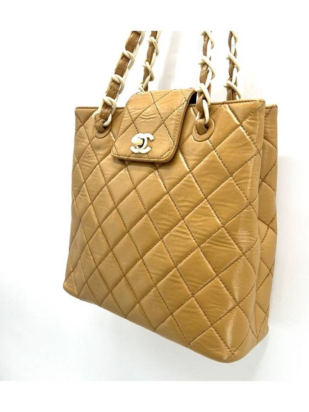 Lambskin quilted shoulder bag - CHANEL - BALAAN 4