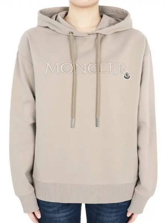 Women s Embroidered Logo Hooded Sweatshirt Beige 8G00016 89A1K 20J 1062822 - MONCLER - BALAAN 1