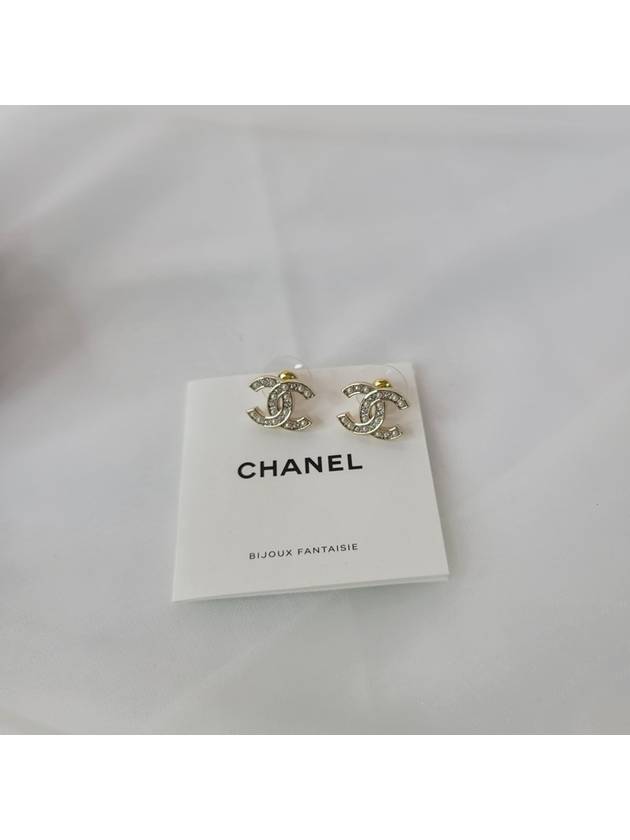 Women's CC Logo Pearl Crystal Stud Earrings Gold - CHANEL - BALAAN 7