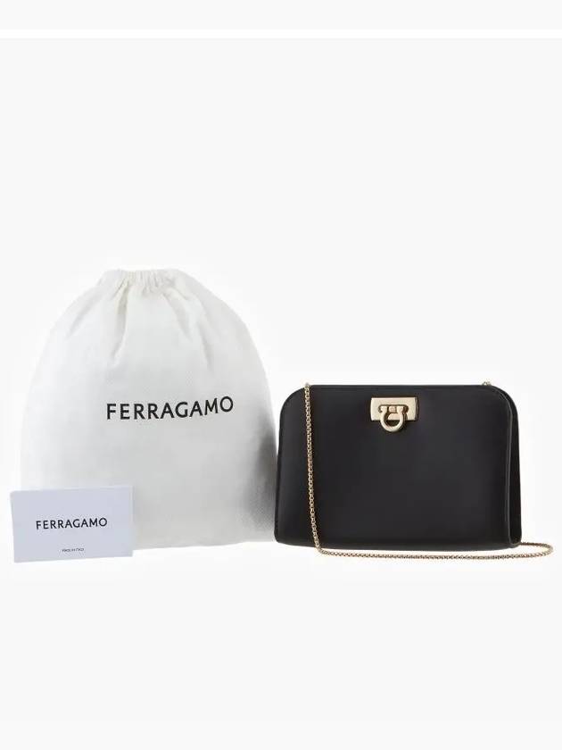 Diana Small Clutch Bag Black - SALVATORE FERRAGAMO - BALAAN 4