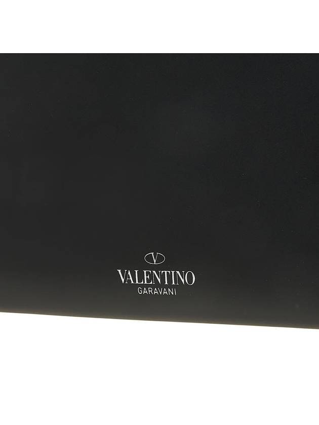 VLTN Logo Rockstud Clutch Bag Black - VALENTINO - BALAAN 9