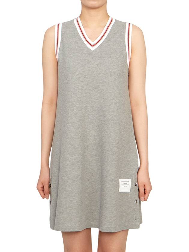 Women's Classic Pique Stripe V-Neck Cotton Tennis Dress Grey - THOM BROWNE - BALAAN 2