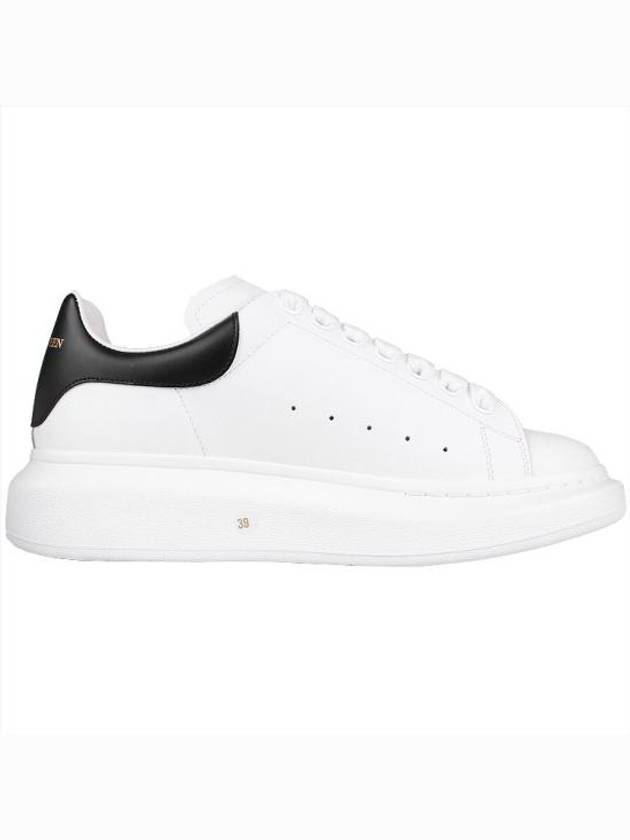 Oversized Leather Tab Low Top Sneakers White - ALEXANDER MCQUEEN - BALAAN 5